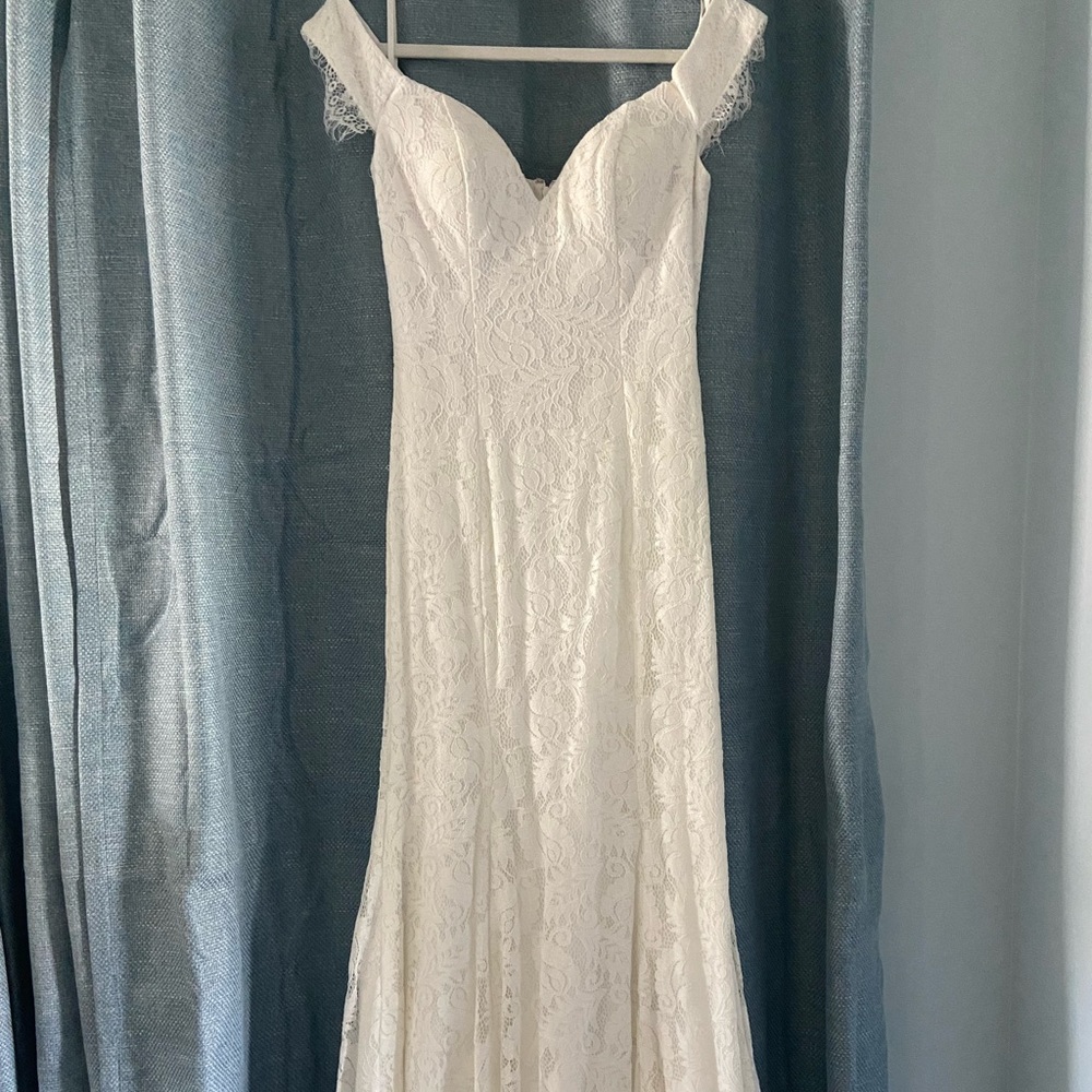 Gorgeous lace wedding gown! Simple and chic!